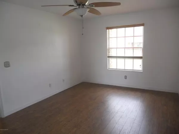 Melbourne, FL 32940,136 Palm CIR