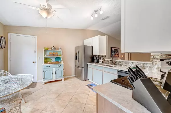 Palm Bay, FL 32907,1726 Loquat CT NW