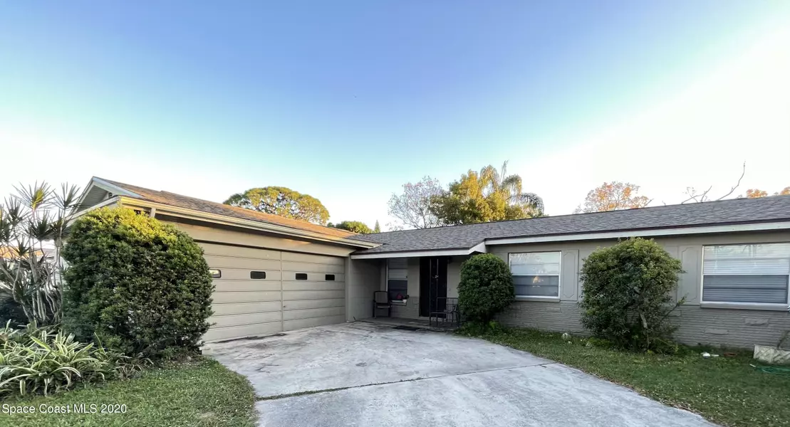 1035 Palmer RD, Rockledge, FL 32955