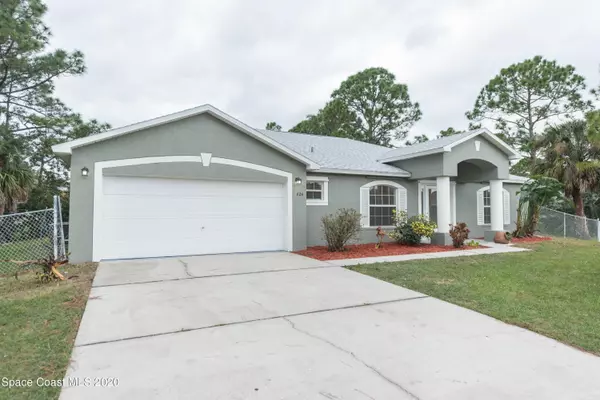 826 Du Bois AVE SE, Palm Bay, FL 32909