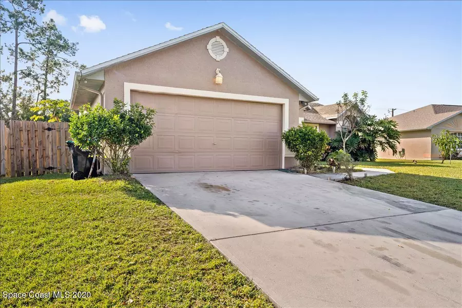 1534 Goyer RD SE, Palm Bay, FL 32909