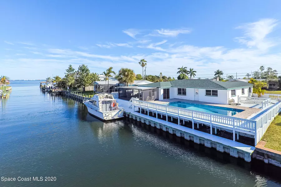 1660 Seashell DR, Merritt Island, FL 32952
