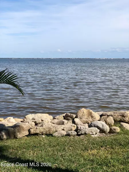 4070 S Tropical TRL, Merritt Island, FL 32952