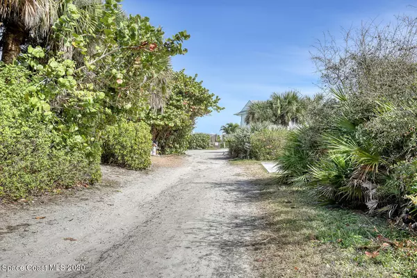 Vero Beach, FL 32963,1871 Sand Dollar LN