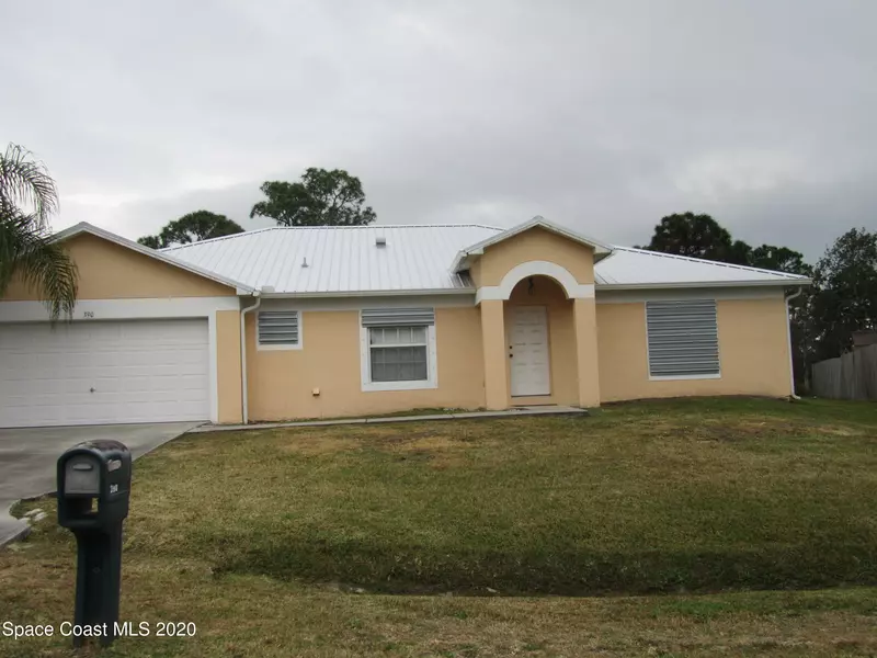 390 Viking ST NE, Palm Bay, FL 32907