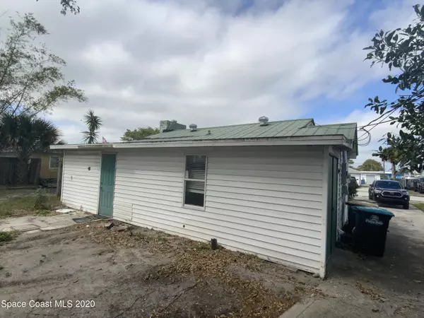 Palm Bay, FL 32905,2582 Victoria DR NE