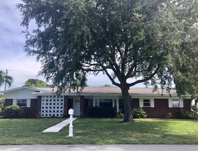 380 Pine BLVD, Merritt Island, FL 32952