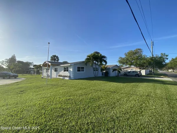 400 Cinnamon DR, Satellite Beach, FL 32937