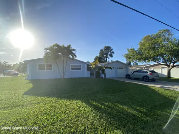 Satellite Beach, FL 32937,400 Cinnamon DR