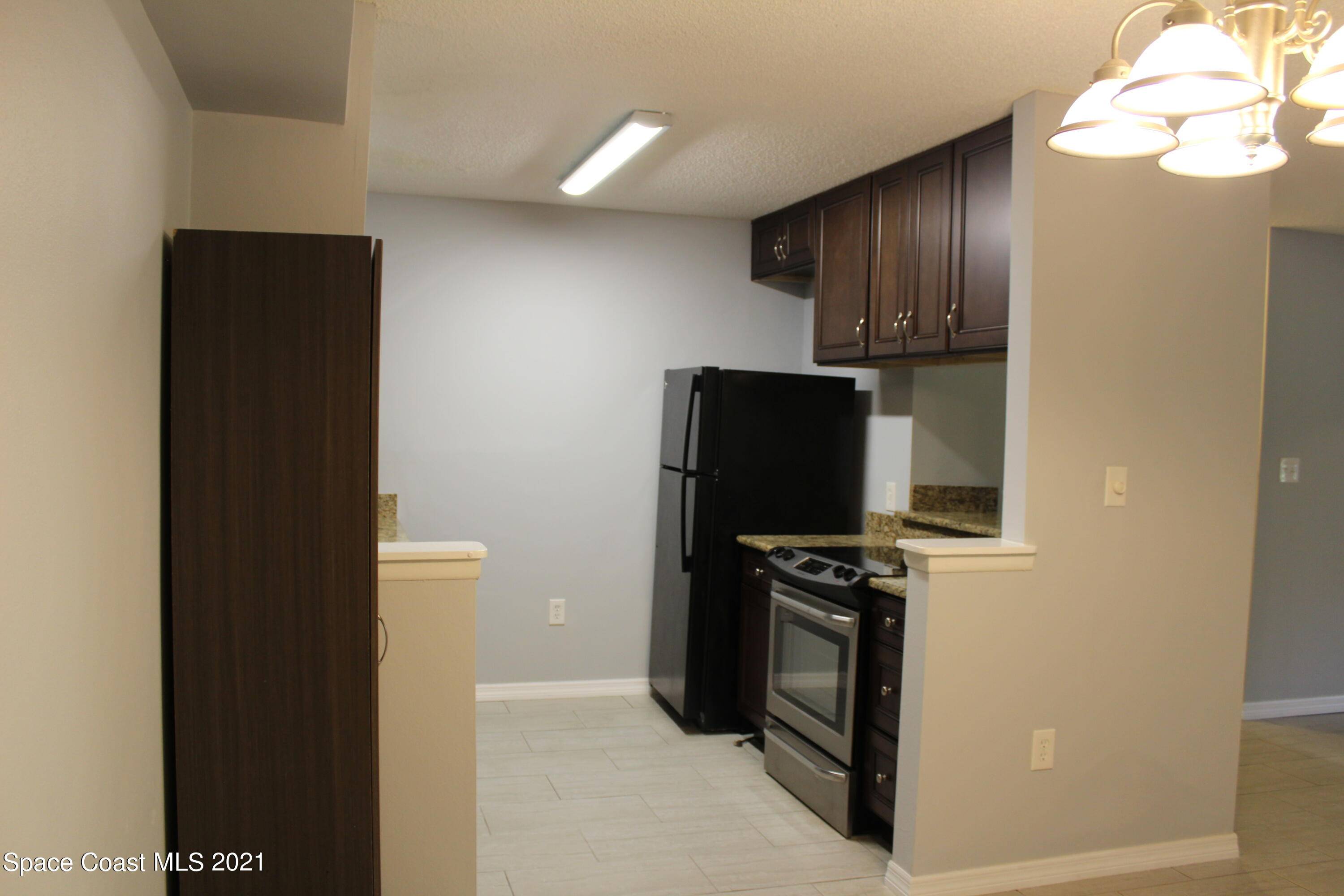 Merritt Island, FL 32952,225 S Tropical TRL #101