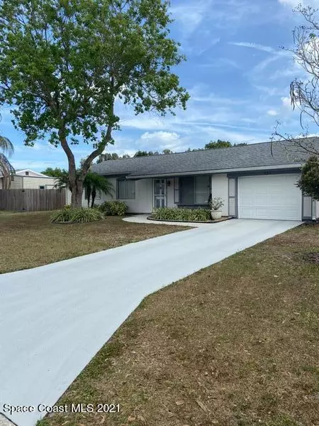 437 Tewksbury LN NE, Palm Bay, FL 32907