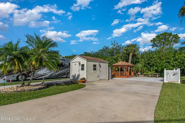 153 Plantation DR, Titusville, FL 32780