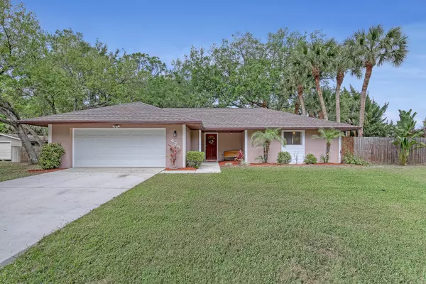 475 Hurst RD NE, Palm Bay, FL 32907