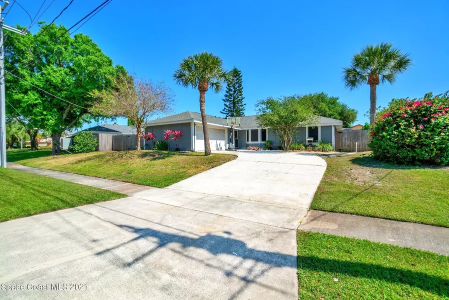 831 Levitt Pkwy, Rockledge, FL 32955