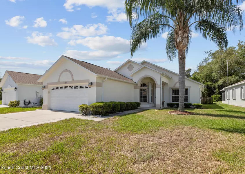 1004 Pine Creek CIR NE, Palm Bay, FL 32905