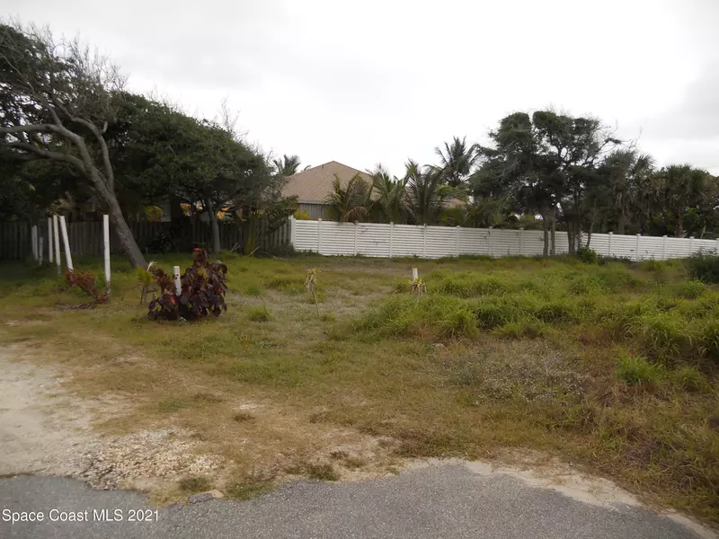 7302 Stuart AVE, Melbourne Beach, FL 32951