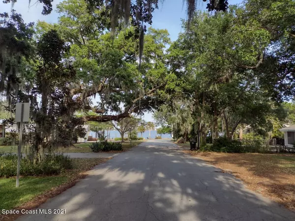 Rockledge, FL 32955,15 Hardee CIR S