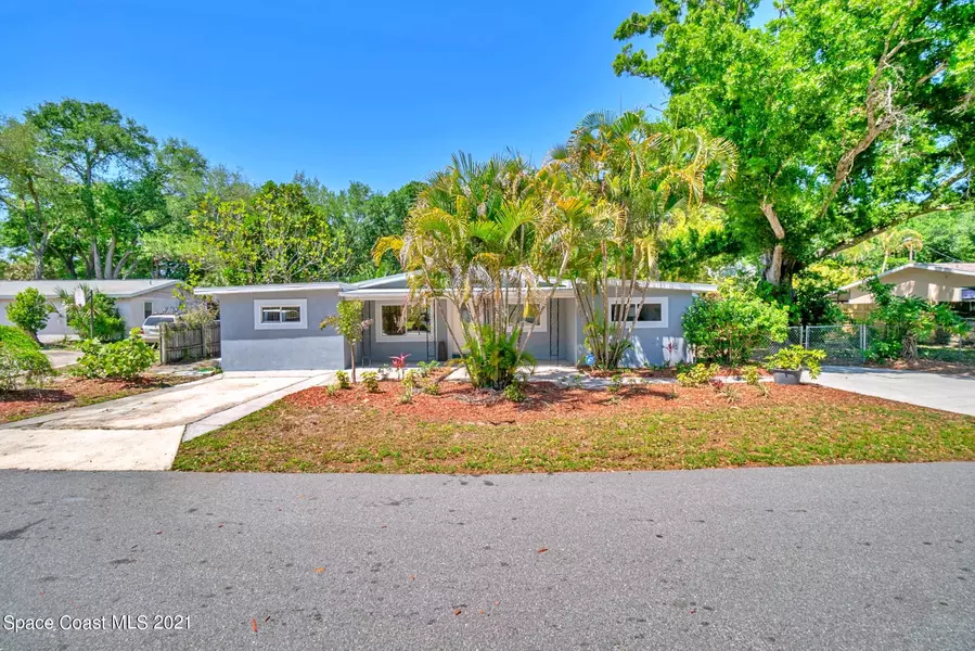 480 Robinhood DR, Merritt Island, FL 32953