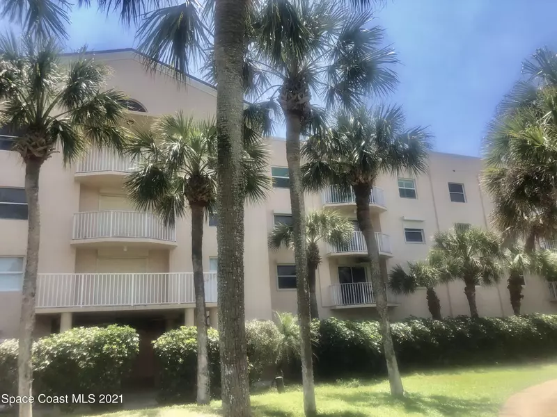 110 Whaler DR #401, Melbourne Beach, FL 32951