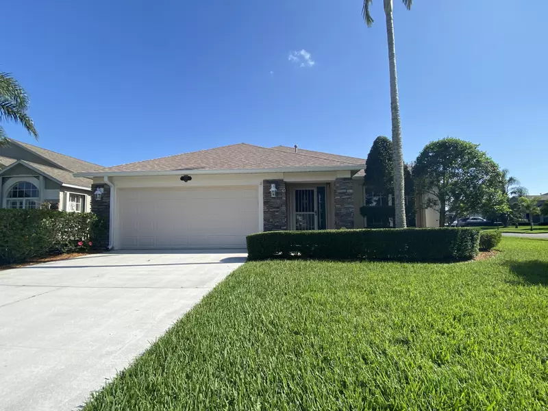 1361 Lago Mar DR, Melbourne, FL 32940