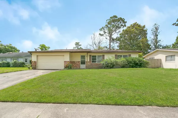 3035 Avon LN, Titusville, FL 32796