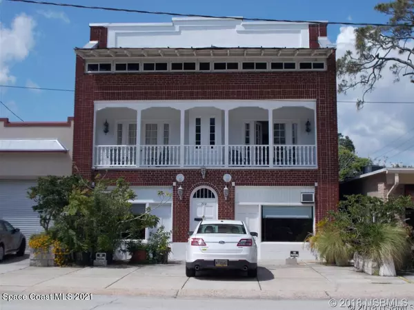 204 Magnolia ST, New Smyrna Beach, FL 32168