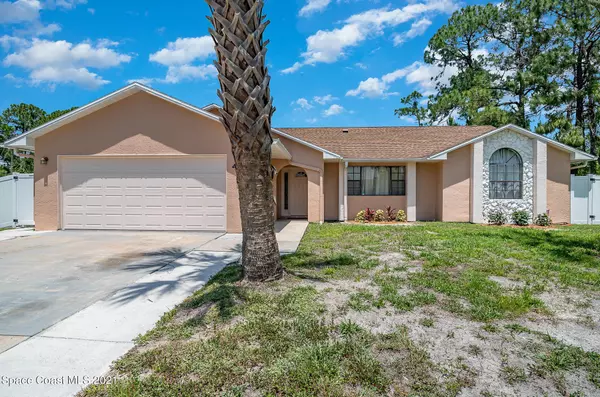 463 Trumpet ST SW, Palm Bay, FL 32908