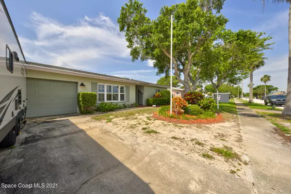 Merritt Island, FL 32952,1705 Larchmont CT