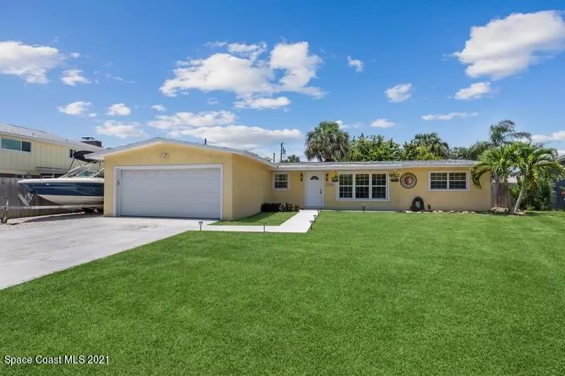 1955 N Banana River DR, Merritt Island, FL 32952