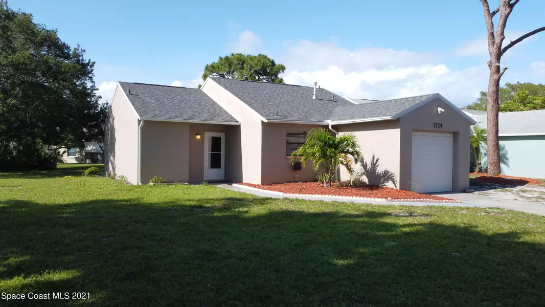 1714 Owl LN, Melbourne, FL 32935