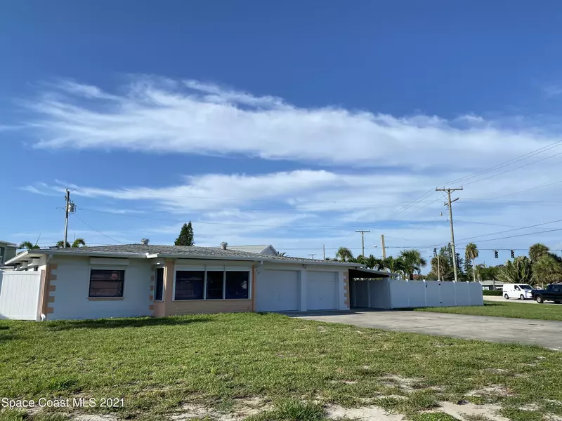 105 E Pasco LN, Cocoa Beach, FL 32931