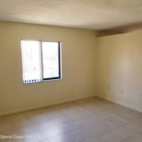 Melbourne, FL 32935,233 San Juan CIR #233