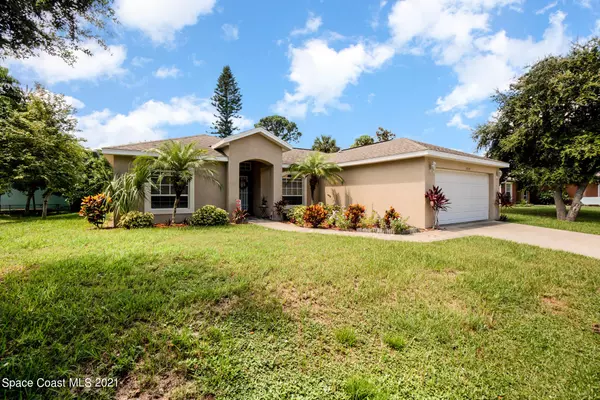 1775 Orris AVE, Merritt Island, FL 32952