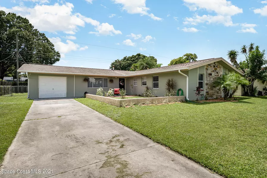 917 Levitt Pkwy, Rockledge, FL 32955