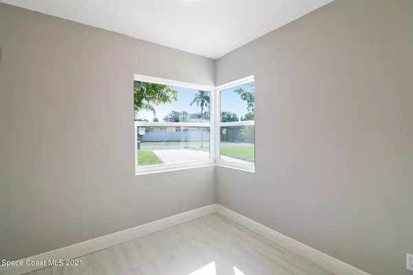 Melbourne, FL 32901,1700 Loquat DR