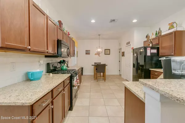 Palm Bay, FL 32909,2247 Chinaberry CIR SE