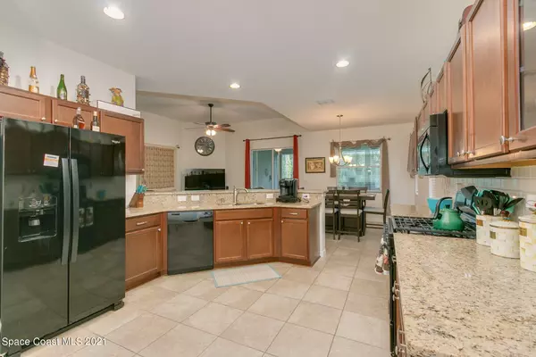 Palm Bay, FL 32909,2247 Chinaberry CIR SE