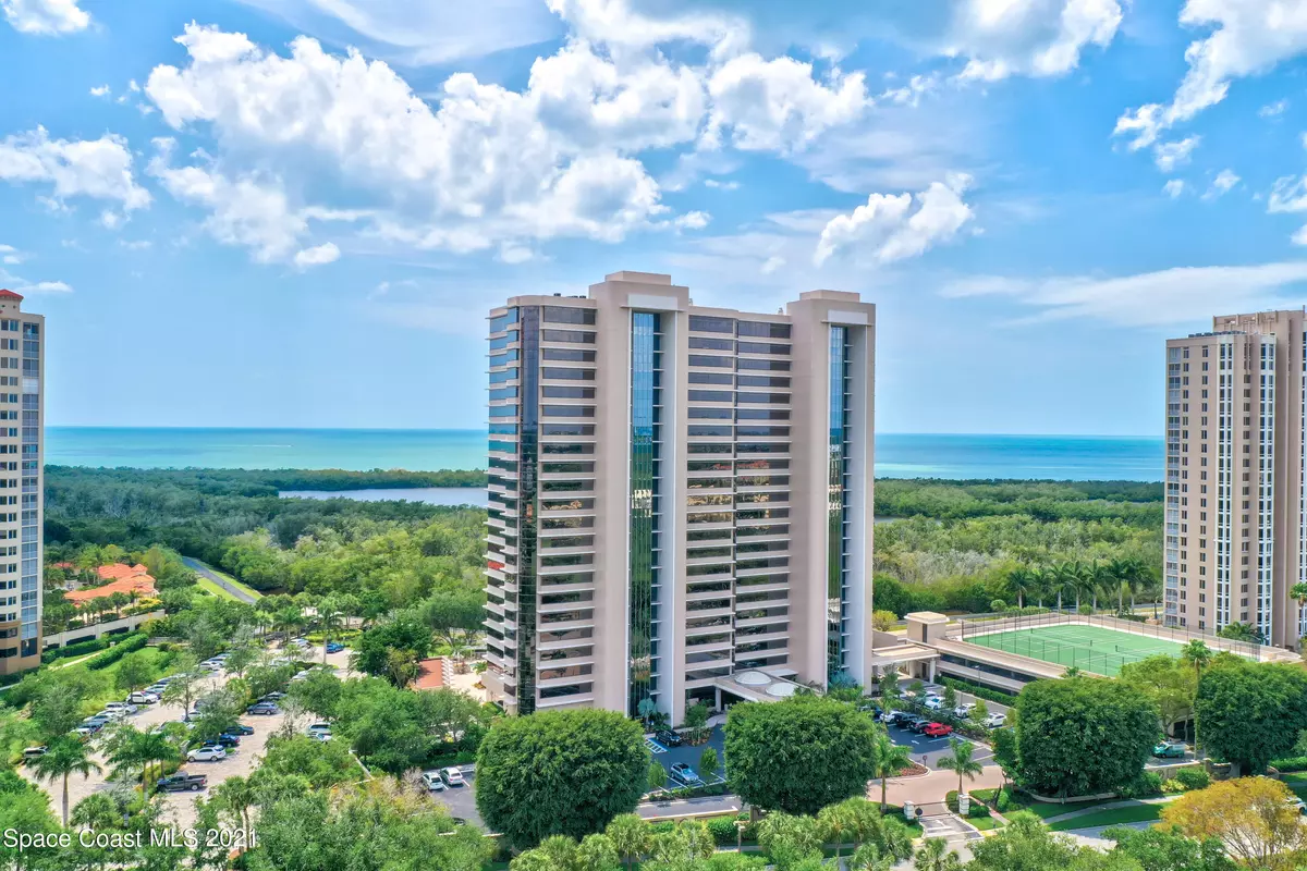 Naples, FL 34108,6825 Grenadier BLVD #301