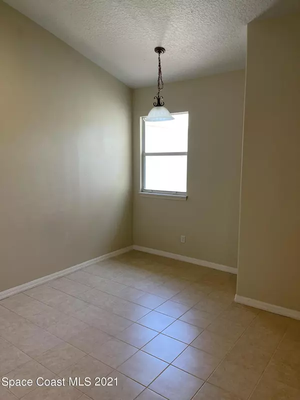 Melbourne, FL 32904,1020 Venetian DR #203