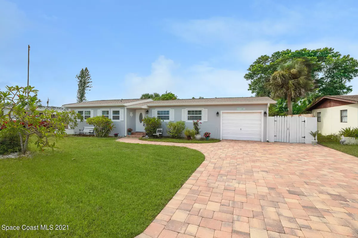 Satellite Beach, FL 32937,228 NE 1st CT