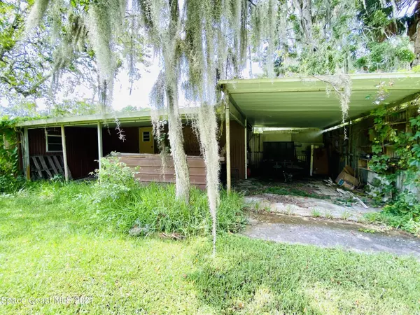 Astor, FL 32102,23903 Coon RD