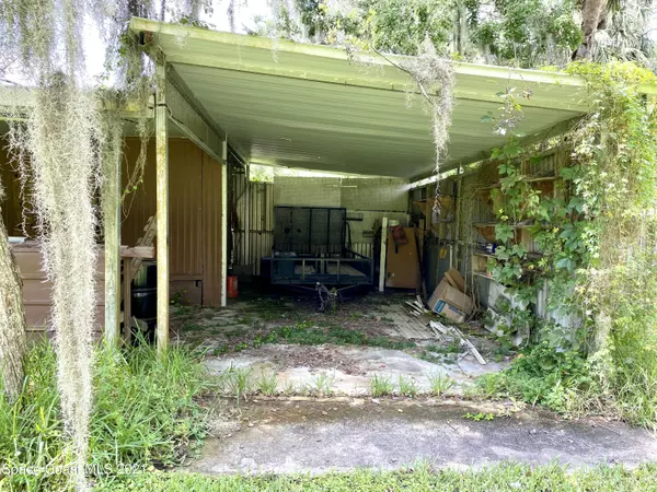 Astor, FL 32102,23903 Coon RD