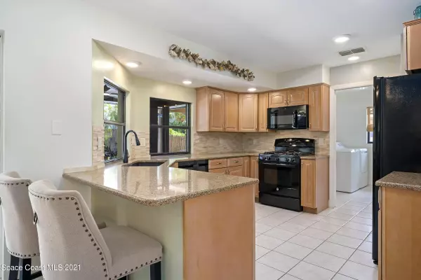 Satellite Beach, FL 32937,537 Carriage CIR