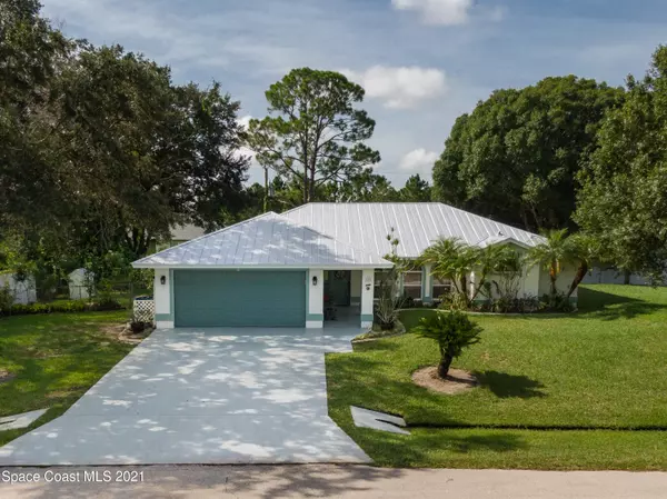 426 Barcelona RD SE, Palm Bay, FL 32909