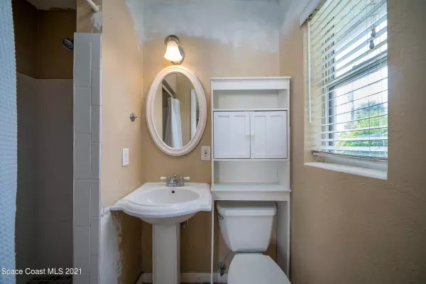 Cocoa Beach, FL 32931,117 E Alachua LN