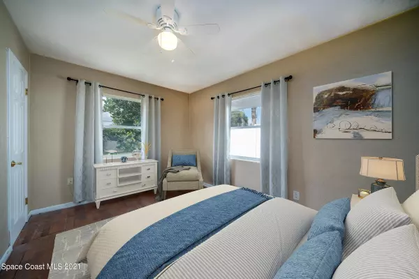 Cocoa Beach, FL 32931,117 E Alachua LN