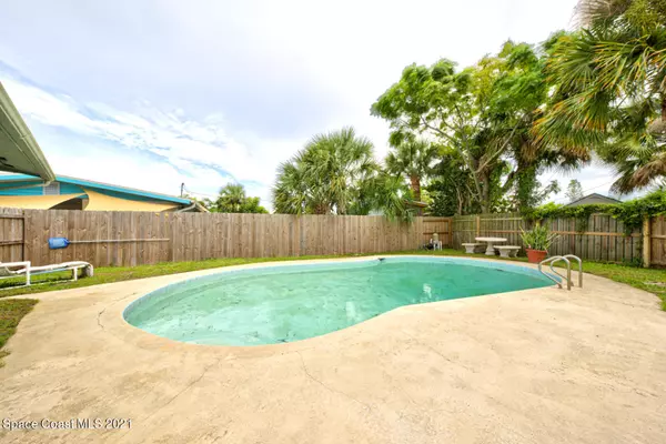 1475 Glen Haven DR, Merritt Island, FL 32952