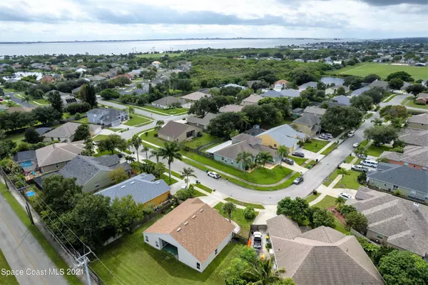 Merritt Island, FL 32952,1390 Sanibel LN