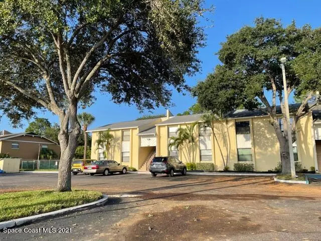 Melbourne, FL 32935,586 N Wickham RD #62