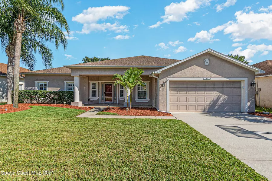 825 Triple Crown LN, Melbourne, FL 32904